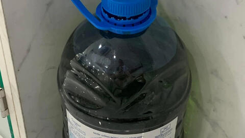 Bác sĩ ở TPHCM được bệnh nhân tặng... 10 lít xăng