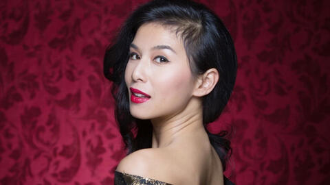 Nữ ca sĩ gốc Việt Sangeeta Kaur giành giải Grammy