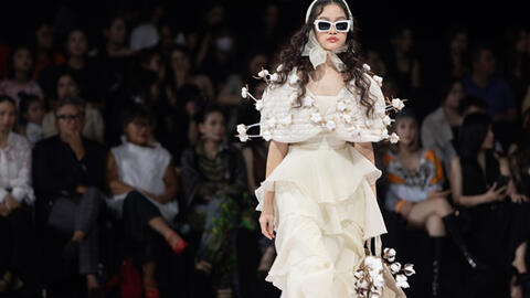 Mẫu nhí Tô Ngọc Diệp catwalk đầy thần thái tại Tuần lễ Thời trang Quốc tế Việt Nam 2023