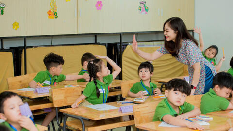 Cuộc chạy đua cho con vào lớp 1 trường tư thục của phụ huynh Hà Nội
