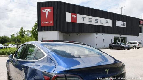 Tesla bán gần 1 triệu xe điện trong năm 2021