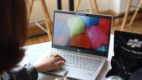 FPT Shop giảm đến 28% cho tân sinh viên khi mua laptop, Macbook