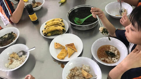 Vụ bữa ăn bán trú tại trường Trần Thị Bưởi: Phụ huynh gửi đơn khiếu nại đến 7 đơn vị chức năng