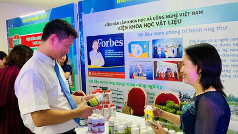 Nữ trí thức vượt mọi khó khăn, cống hiến hết mình cho khoa học