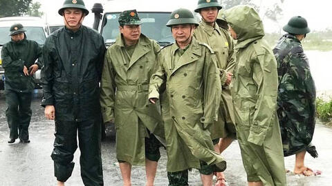 Xúc động bài thơ "Tiễn anh về với đất" của phóng viên Phụ nữ mới