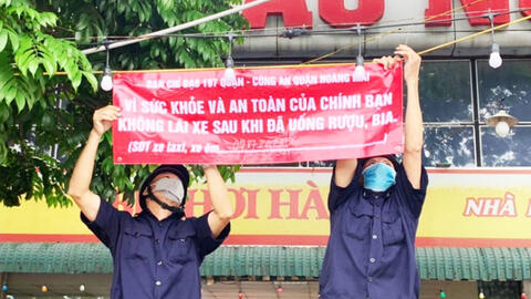 Hà Nội lập tổ xe ôm miễn phí đưa khách nhậu say về nhà
