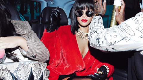 Rihanna ra mắt tự truyện bằng ảnh về cuộc đời mình