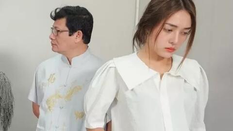 Thấy vợ chồng con trai căng thẳng, bố dùng 1 cách nhẹ nhàng mà cứu vãn cả 1 cuộc hôn nhân