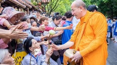 Chùa Ba Vàng và những lần gây tranh cãi