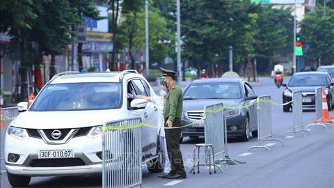 Từ 8/9, Hà Nội kiểm soát chặt những người ra, vào vùng 1
