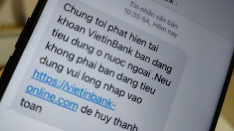 Nhiều khách hàng nhận được tin nhắn giả mạo danh ngân hàng