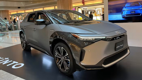 Toyota sử dụng công nghệ tẩy sơn mới để 'trang điểm' cho ô tô