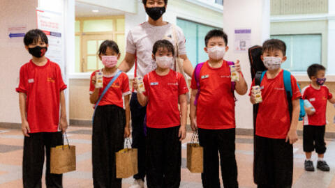 Vinamilk xuất khẩu sữa tươi chứa tổ yến đi Singapore, tiếp tục phát triển thị trường với phân khúc cao cấp