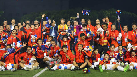 Không khí trên SVĐ Rizal Memorial sau trận chung kết Việt Nam - Indonesia