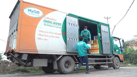 Chuyến hàng đầu tiên của chiến dịch dùng công nghệ số giúp nông sản Việt thoát cảnh giải cứu.