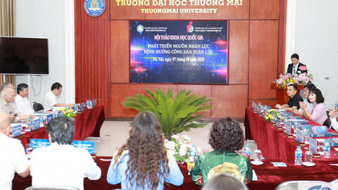 "Phát triển nguồn nhân lực định hướng công dân toàn cầu"