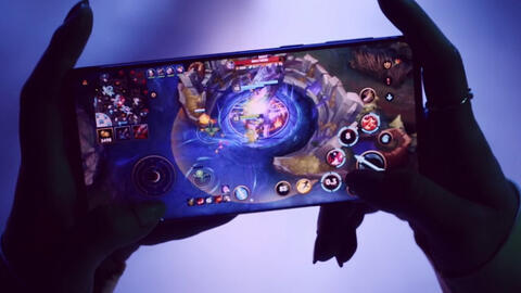 Game thủ Tốc Chiến quá ngang ngược, livestream hack map công khai khiến cộng đồng hết sức phẫn nộ