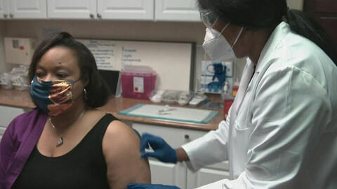 Tình nguyện viên đầu tiên thử vaccine Covid-19 giai đoạn 3 là ai?