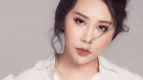 Nhà văn Gào ly hôn, nghi vấn do sức ép cộng đồng mạng