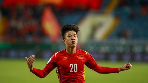 Chủ tịch nước Nguyễn Xuân Phúc biểu dương Đội tuyển bóng đá nam sau chiến thắng 3-1 trước Trung Quốc