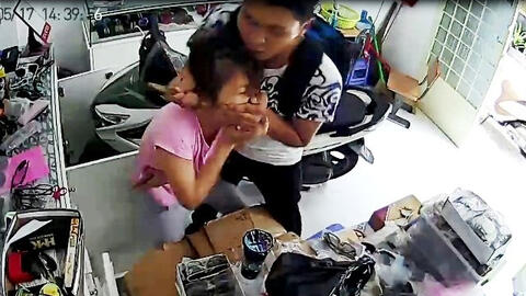 Tên cướp vào nhà “ăn hàng” liên tục rồi đem trả nạn nhân, xin đừng báo công an