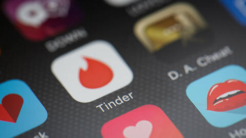 “Mắc kẹt” ở Tinder