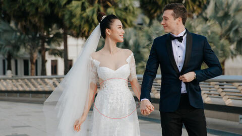 Hoàng Oanh để lộ vòng 2 to bất thường, nghi có bầu