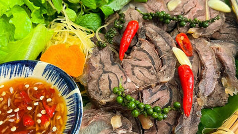 Bắp bò ngâm - món nhậu tuyệt ngon cho ngày Tết