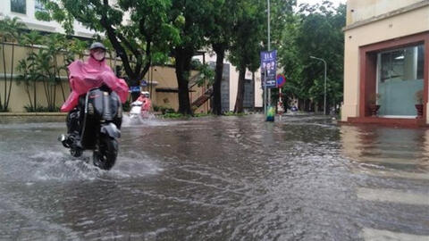 Tiếp tục mưa to những ngày tới, Hà Nội có 11 điểm đen nguy cơ ngập lụt