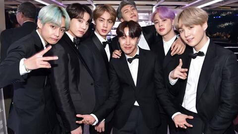 BTS vượt mặt Justin Bieber, xác lập kỷ lục mới trên xếp hạng Billboard "Social 50"