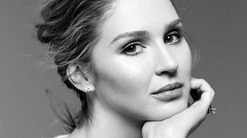 Bật mí bí quyết chăm sóc da tại nhà của chuyên gia Melanie Grant, gương mặt và niềm tin của Victoria Beckham