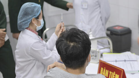 Chính thức tiêm thử nghiệm vaccine Covid19 của Việt Nam lên 3 tình nguyện viên đầu tiên