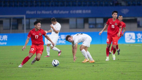 Indonesia bùng nổ sau chiến thắng "gây sốt", HLV gửi lời cảm ơn Trung Quốc