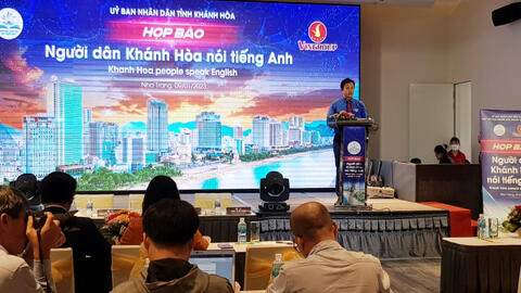 Khởi động dự án "người dân Khánh Hòa nói tiếng Anh"