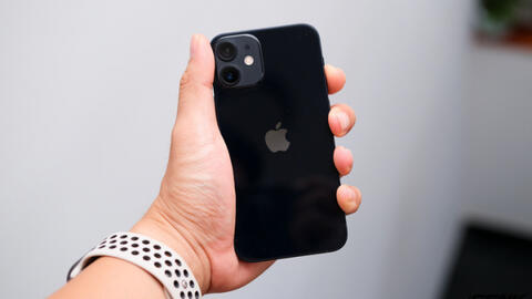 iPhone 12 và iPhone 12 Mini ít được chuộng tại Việt Nam