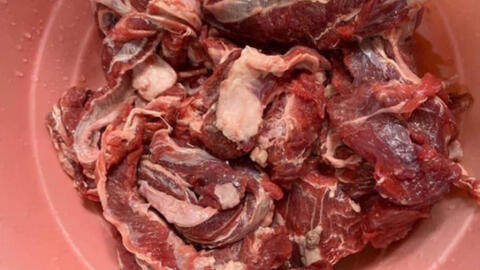 Tràn lan dẻ sườn bò giá siêu rẻ chỉ 75.000 đồng/kg