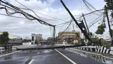 Siêu bão mạnh nhất thế giới nhấn chìm 150 ngôi nhà ở Philippines