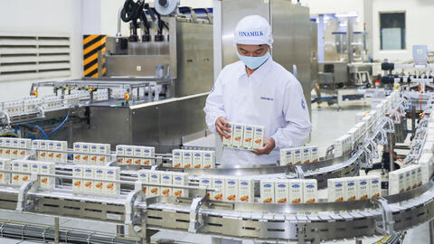 Vinamilk tiếp tục thuộc nhóm dẫn đầu trong top 50 Doanh nghiệp niêm yết tốt nhất 2021 do Forbes Việt Nam công bố