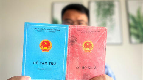 Các quy định yêu cầu nộp, xuất trình sổ hộ khẩu, tạm trú sẽ bị bãi bỏ