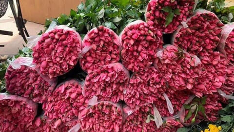 Giá các loại hoa tươi đang tăng mạnh sau khi nới giãn cách xã hội