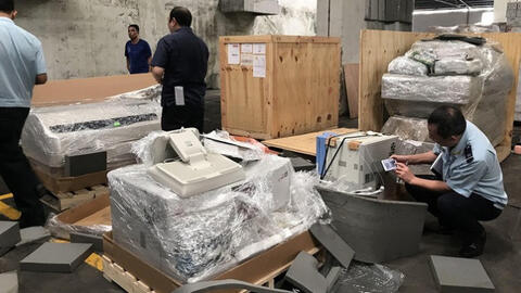 Nhiều người giúp sức cho cựu cán bộ công an TP.HCM buôn lậu 1.282 container hàng hóa
