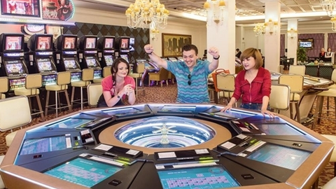 Chủ casino lớn nhất Quảng Ninh lỗ 82 tỷ đồng, cổ phiếu tăng trần 12 phiên liên tiếp