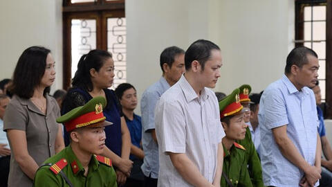   Em gái ông Triệu Tài Vinh lãnh án 2 năm tù trong đại án nâng điểm ở Hà Giang