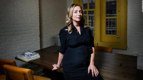 Whitney Wolfe Herd: Từ chối Tinder để trở thành bà chủ đế chế hẹn hò cho phái nữ