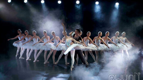Biên đạo múa Trần Ly Ly lần đầu đưa vở ballet kinh điển Hồ Thiên Nga ra công diễn ngoài trời