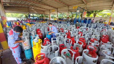 Giá gas giảm 24.000 đồng từ ngày 1-12