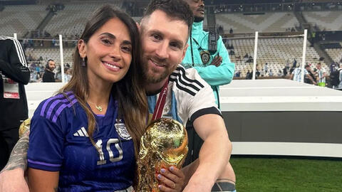 Chuyện tình hơn 2 thập kỷ của cầu thủ huyền thoại Lionel Messi và Antonella Roccuzzo