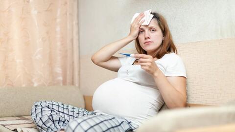 Corona có thể lây từ mẹ sang con không?
