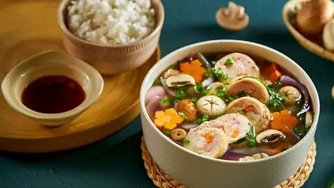 Món ngon mỗi ngày: Canh gà nấm mỡ