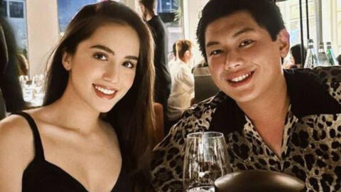 Thiếu gia út nhà tỷ phú Johnathan Hạnh Nguyễn tung ảnh nét căng bên bạn gái: Lễ này chất lượng quá!